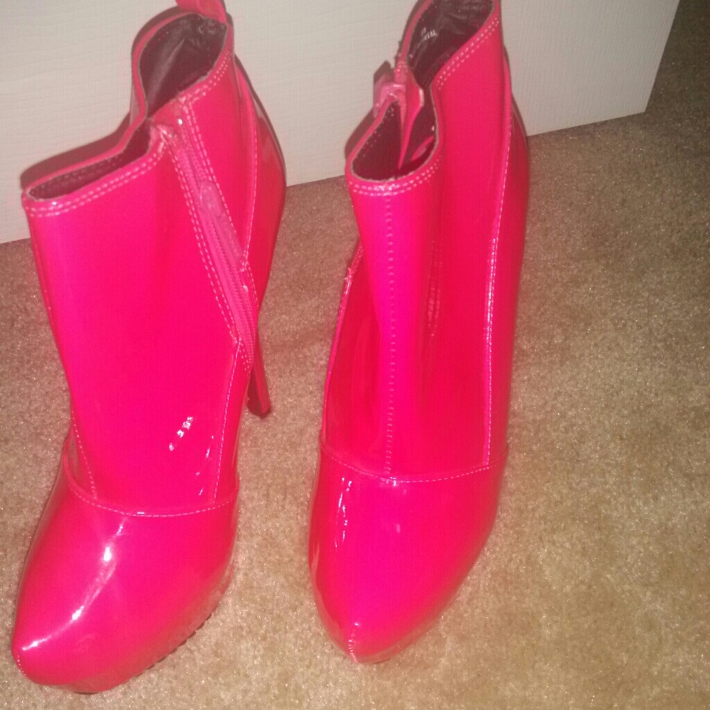Dollhouse Ankle Boots